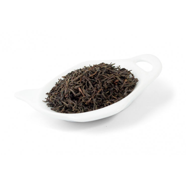 Sri Lanka är världens fjärde största teproducent och tack vare det heta klimat kan tebladen plockas året om. FOP är ett typiskt ceylonte som är medelstark i färg och med mild smak. Det består av stora, rullade blad med den klassiska astringensen, friskheten och citruskaraktären som teer från Sri Lanka har.