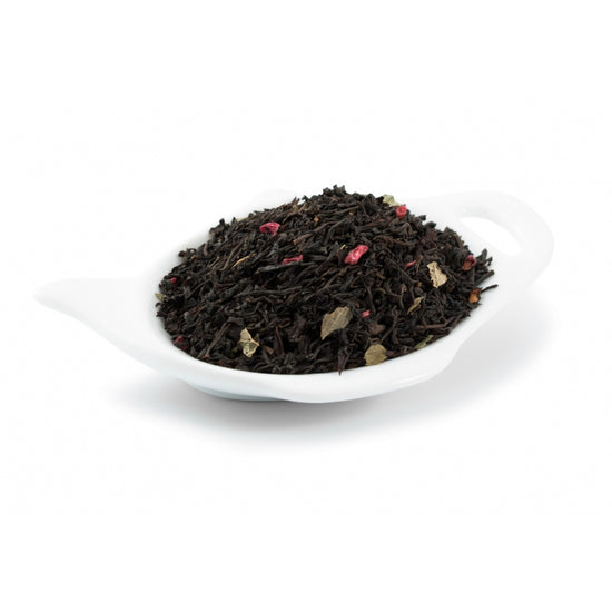 svart te Te som innehåller hallon och svartvinbärsblad.