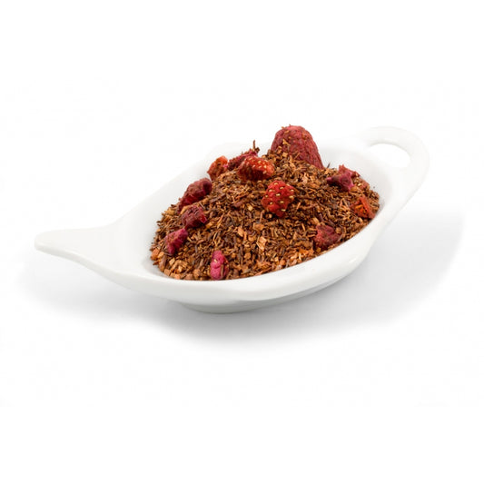 rooibos te Rund smak av jordgubb, hallon, lingon, tranbär och blåbär i härlig blandning. Dekorerad med hallon- och jordgubbsbitar.